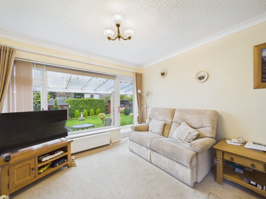 3 bedroom Bungalow for Sale Stotfold Road, Hitchin, Hertfordshire