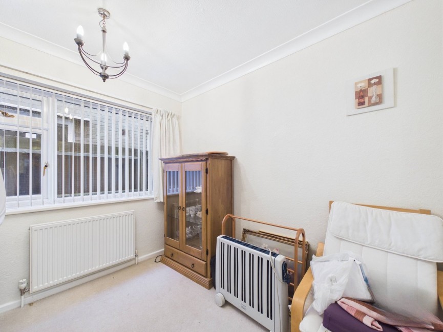 3 bedroom Bungalow for Sale Stotfold Road, Hitchin, Hertfordshire