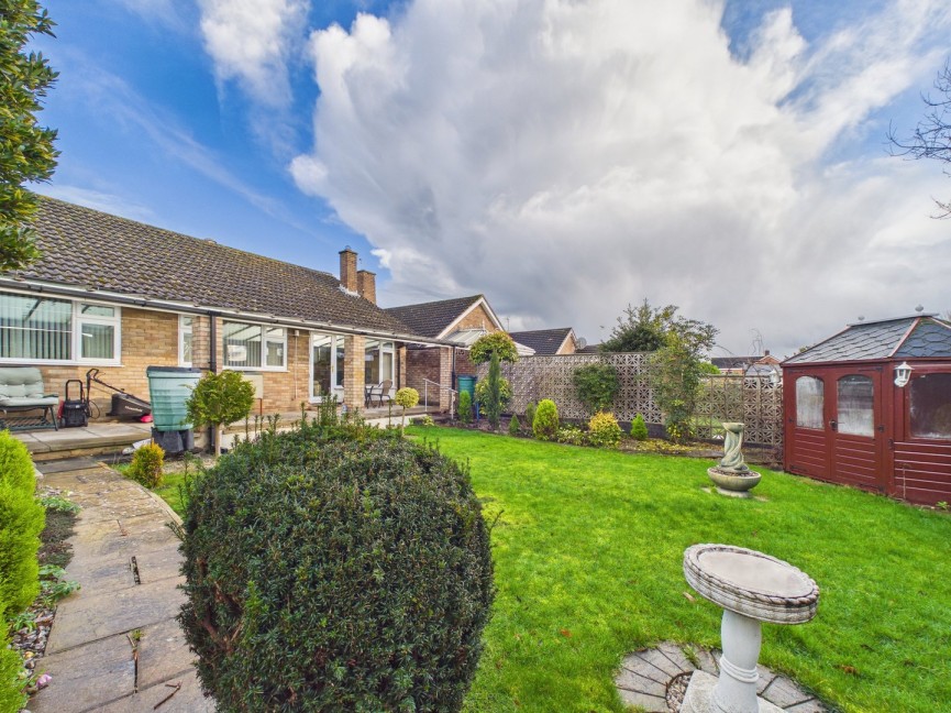 3 bedroom Bungalow for Sale Stotfold Road, Hitchin, Hertfordshire