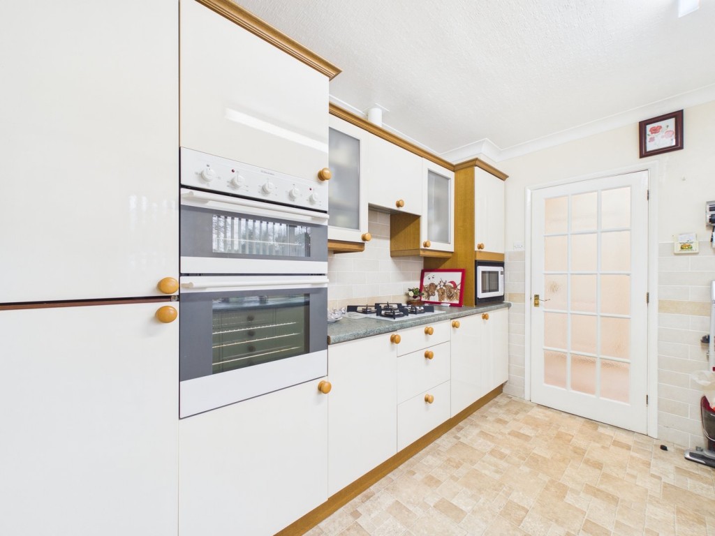 Stotfold Road, Hitchin, Hertfordshire