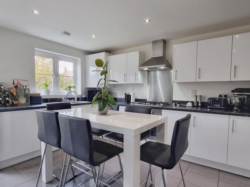 4 bedroom House for Sale Wixams, Bedfordshire