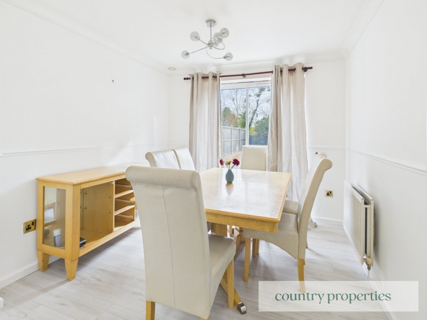 4 bedroom House for Sale Gresley Close, Welwyn Garden City, Hertfordshire