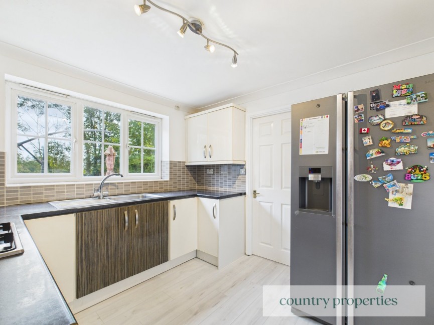 4 bedroom House for Sale Gresley Close, Welwyn Garden City, Hertfordshire