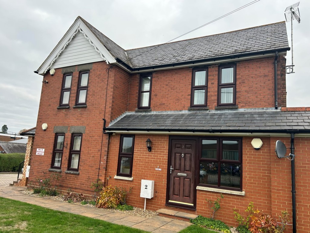 Station Road, Flitwick