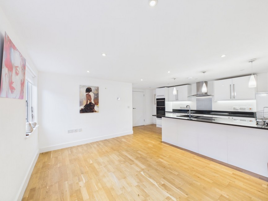 2 bedroom Flat for Sale Shortmead Street, Biggleswade, Bedfordshire