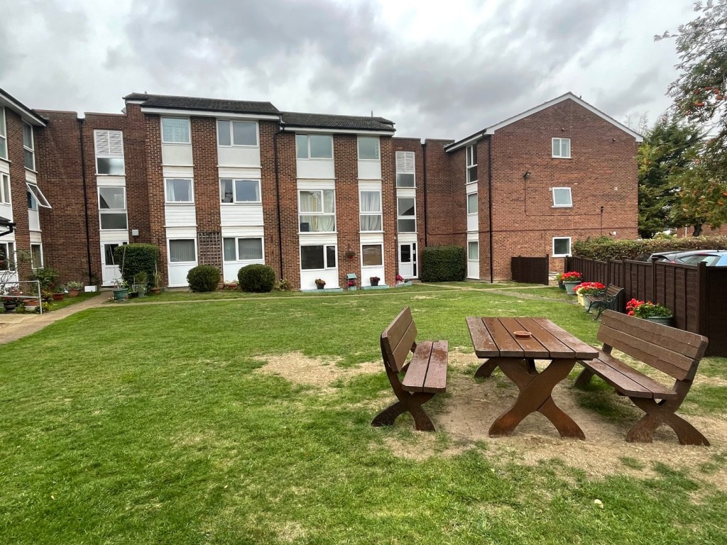 Tennyson Close, Royston, Hertfordshire