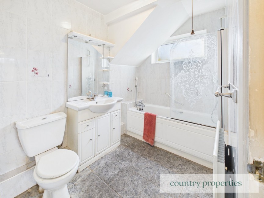 2 bedroom Flat for Sale Codicote, Hitchin, Hertfordshire