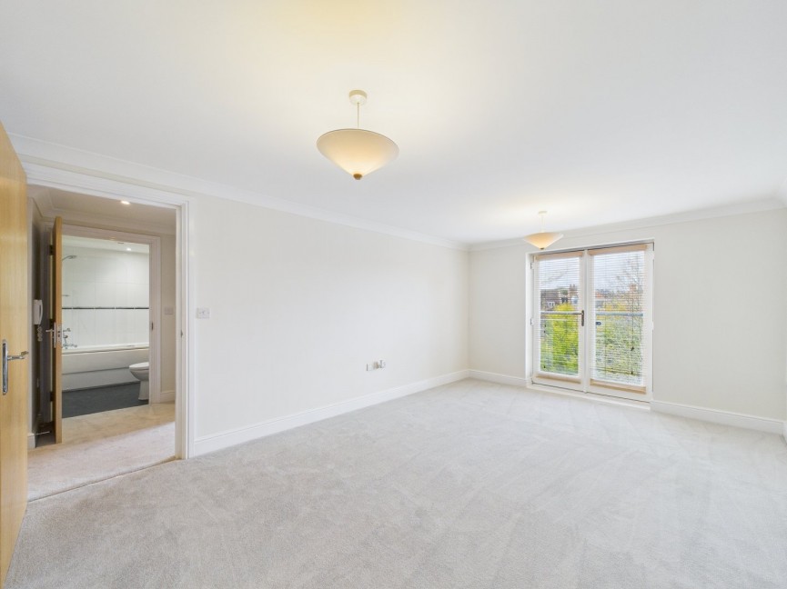 1 bedroom Flat for Sale Bridge Street, Hitchin, Hertfordshire