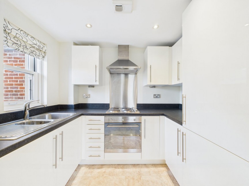 1 bedroom Flat for Sale Bridge Street, Hitchin, Hertfordshire