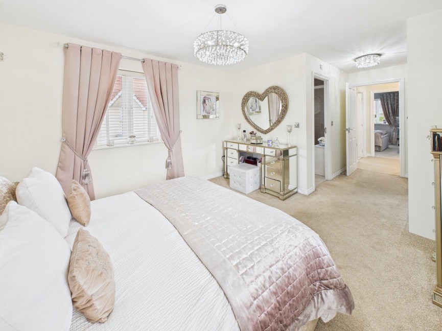 4 bedroom House for Sale Holbrook Grove, Biggleswade, Bedfordshire