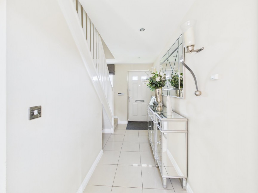 4 bedroom House for Sale Holbrook Grove, Biggleswade, Bedfordshire