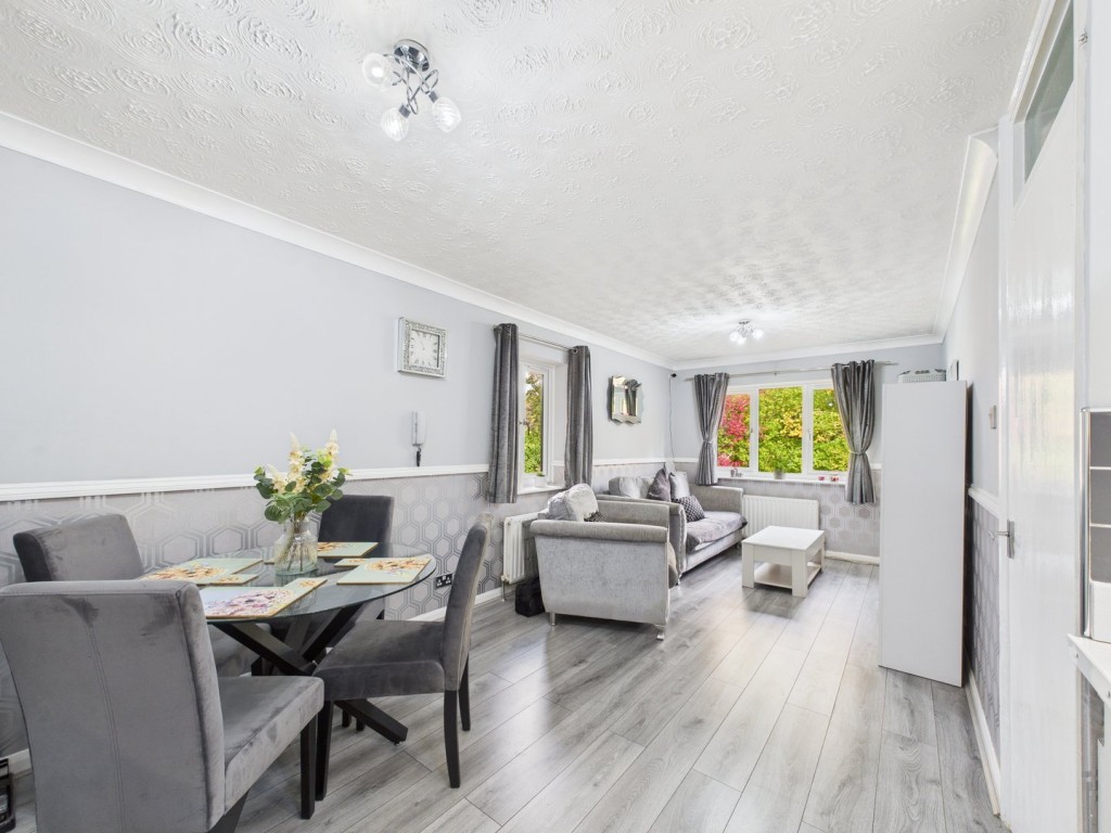 Shaftesbury Way, Royston, Hertfordshire