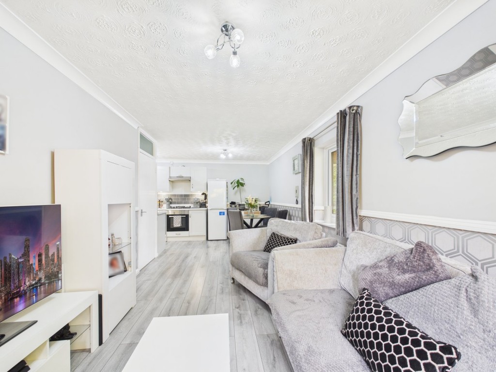 Shaftesbury Way, Royston, Hertfordshire