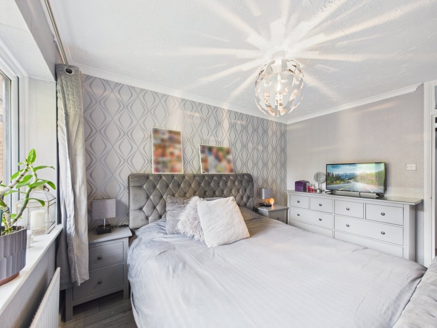2 bedroom Flat for Sale Shaftesbury Way, Royston, Hertfordshire