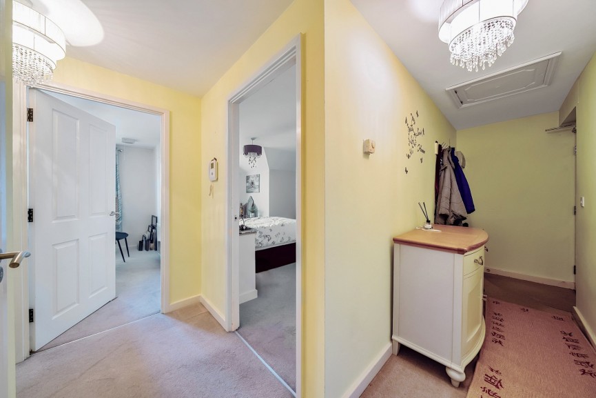 2 bedroom Flat for Letting River View, Shefford, Bedfordshire