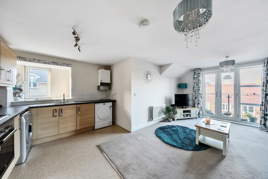 2 bedroom Flat for Letting River View, Shefford, Bedfordshire