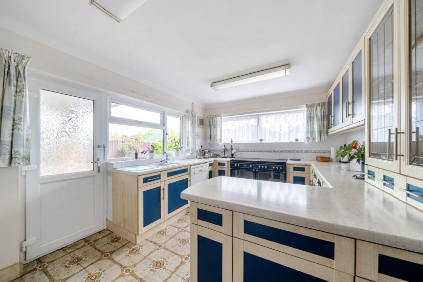 4 bedroom Bungalow for Letting Meppershall, Shefford, Bedfordshire
