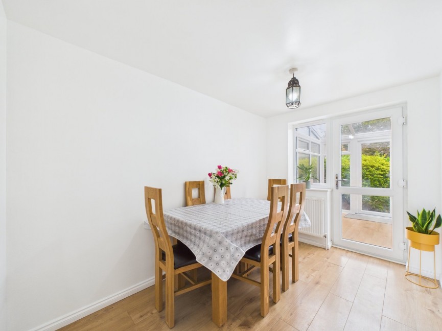 3 bedroom House for Sale Talisman Street, Hitchin, Hertfordshire