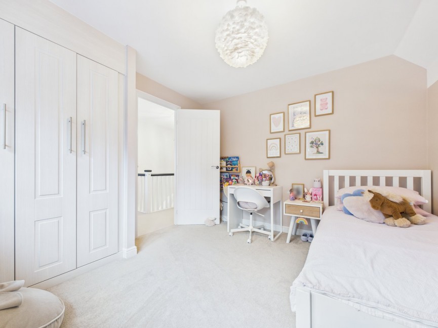 4 bedroom House for Sale Hampshire Road, Royston, Hertfordshire