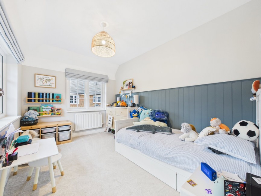 4 bedroom House for Sale Hampshire Road, Royston, Hertfordshire