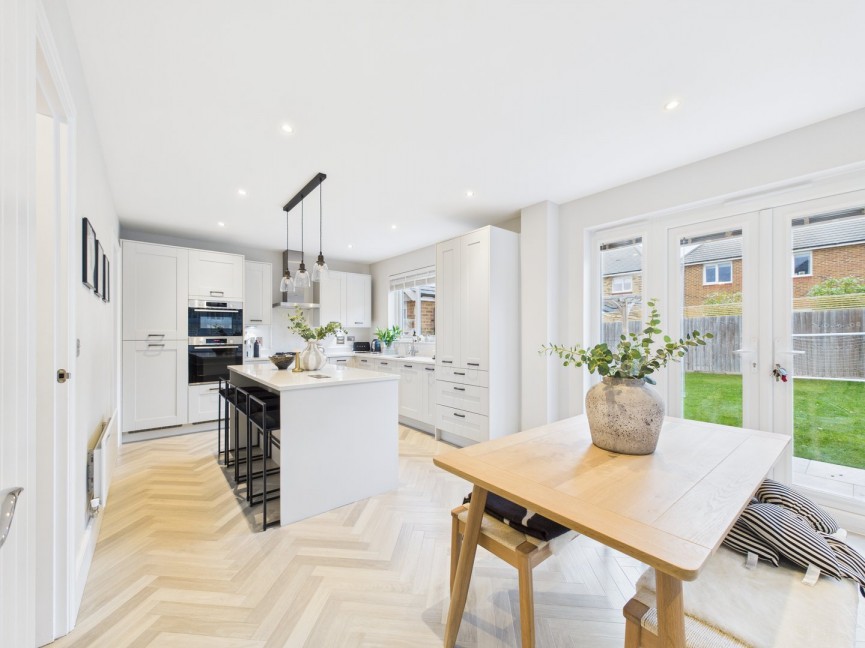 4 bedroom House for Sale Hampshire Road, Royston, Hertfordshire