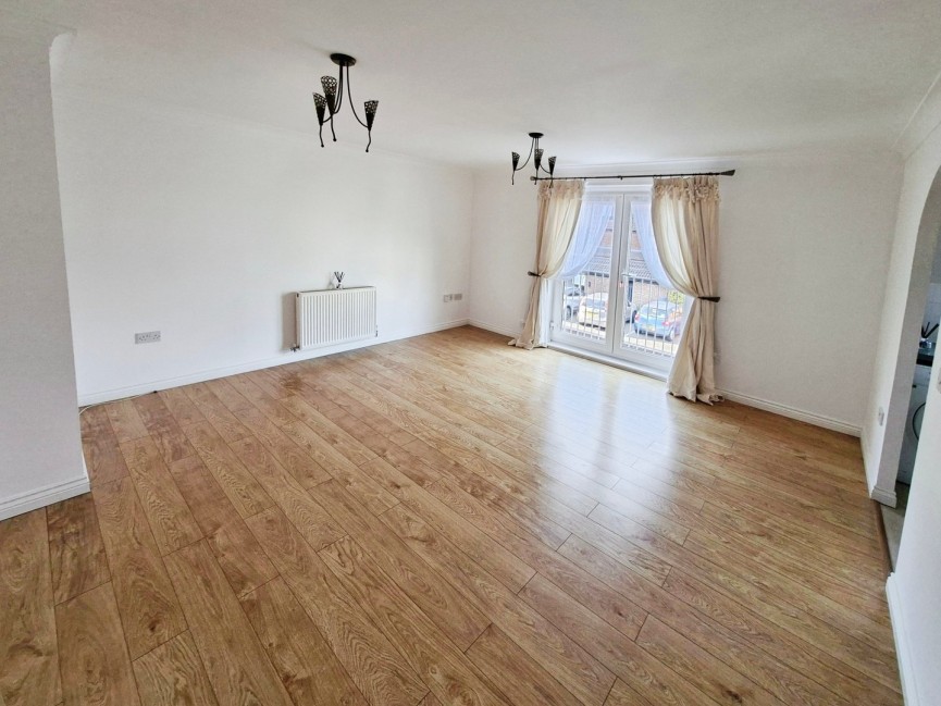 2 bedroom Flat for Sale St Lukes Court, Hatfield, Hertfordshire