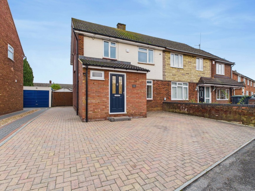 3 bedroom House for Sale Oak Crescent, Biggleswade, Bedfordshire