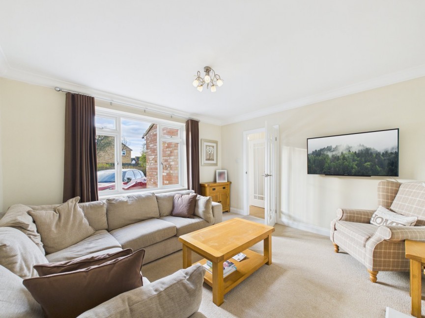 3 bedroom House for Sale Oak Crescent, Biggleswade, Bedfordshire