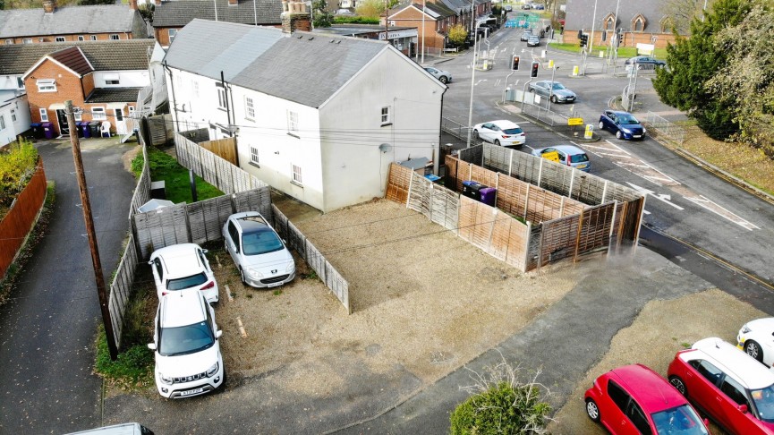 2 bedroom House for Sale Willian Road, Hitchin, Hertfordshire