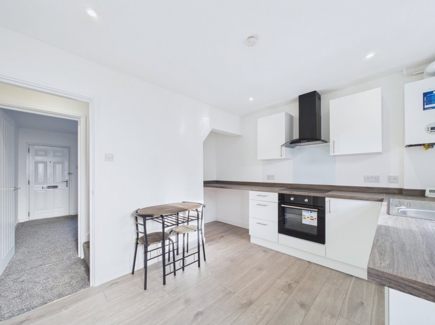 2 bedroom House for Sale Willian Road, Hitchin, Hertfordshire
