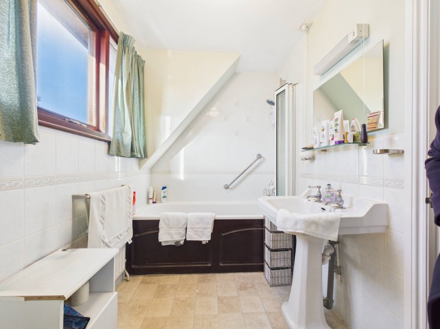 4 bedroom House for Sale Cottered, Buntingford, Hertfordshire