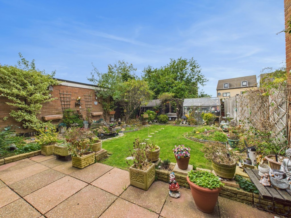 Laxton Gardens, Baldock, Hertfordshire