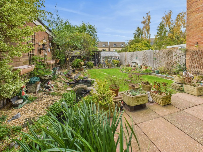 4 bedroom House for Sale Laxton Gardens, Baldock, Hertfordshire