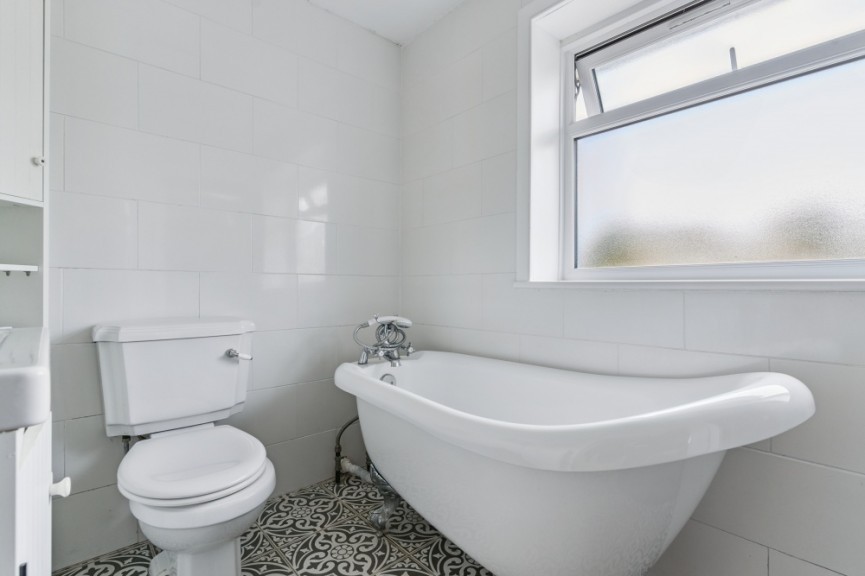 3 bedroom House for Sale Gainsford Crescent, Hitchin, Hertfordshire