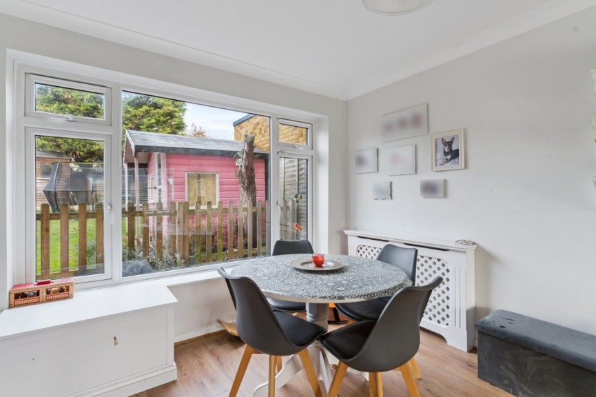 3 bedroom House for Sale Gainsford Crescent, Hitchin, Hertfordshire