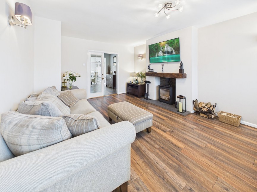 4 bedroom House for Sale Moggerhanger, Bedford