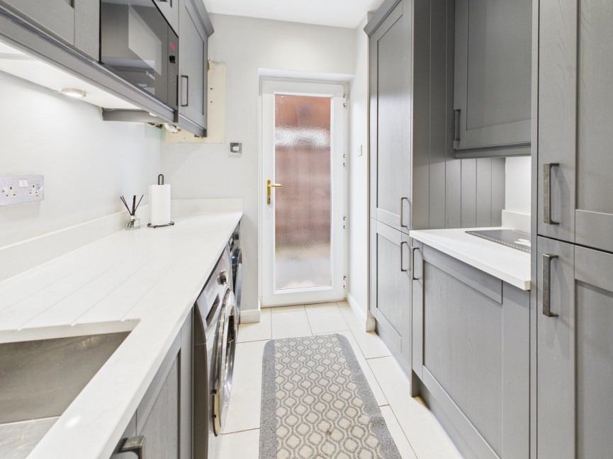 4 bedroom House for Sale Moggerhanger, Bedford