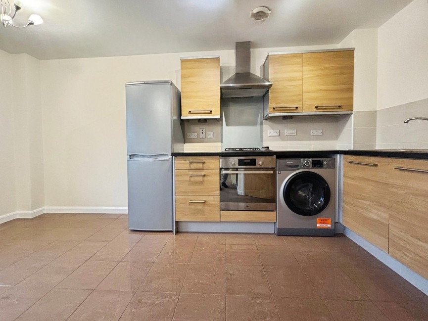 2 bedroom Flat for Letting Great North Road, Hatfield, Hertfordshire