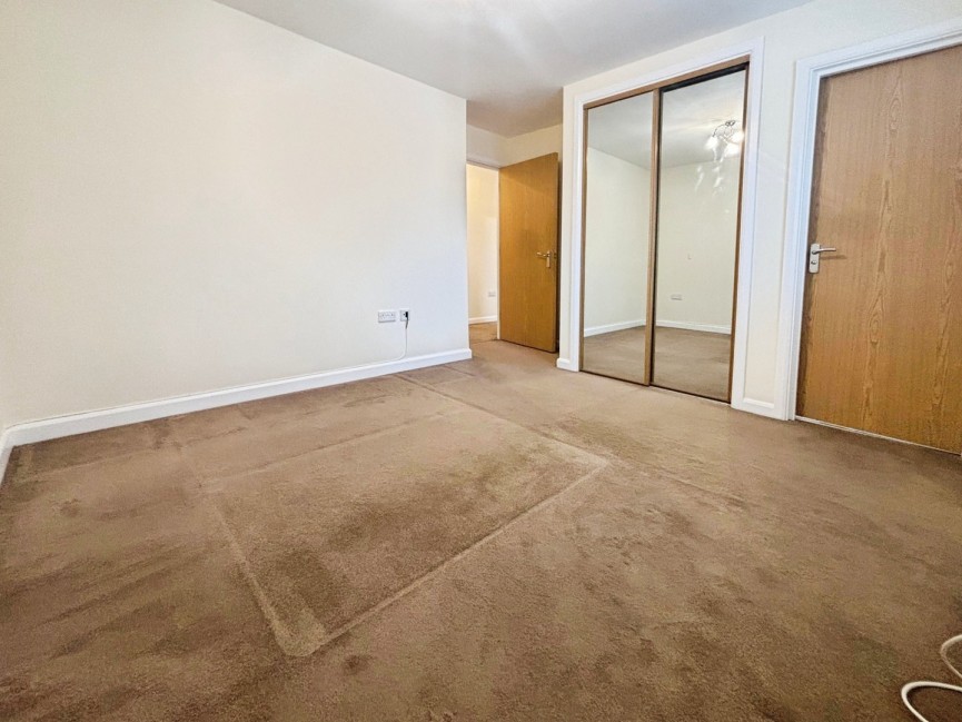 2 bedroom Flat for Letting Great North Road, Hatfield, Hertfordshire