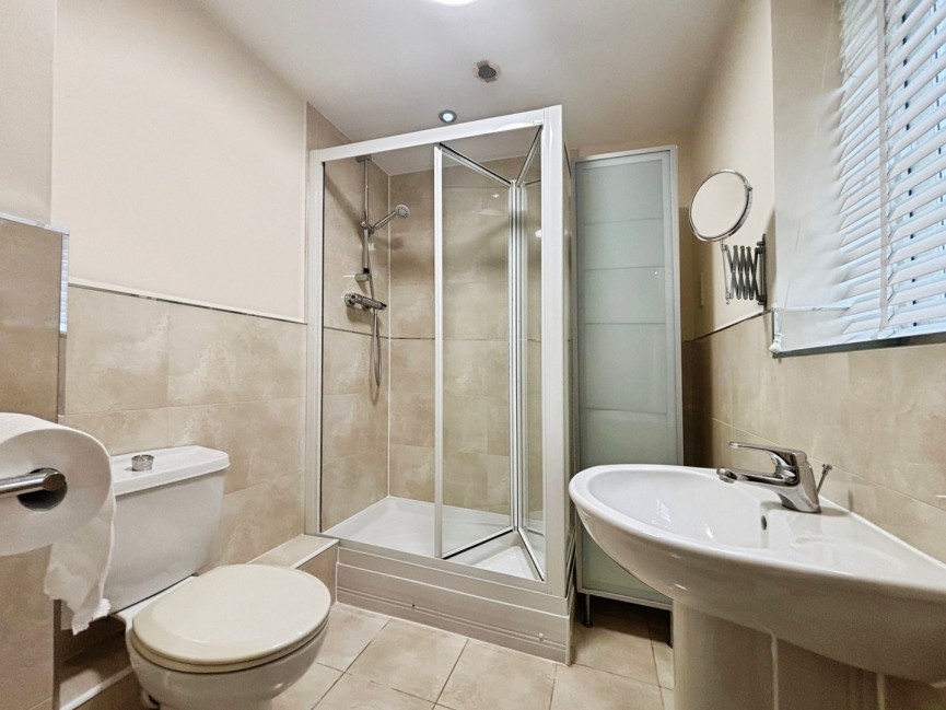 2 bedroom Flat for Letting Great North Road, Hatfield, Hertfordshire