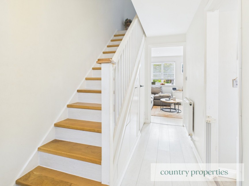 2 bedroom House for Sale Lincoln Close, Welwyn Garden City, Hertfordshire