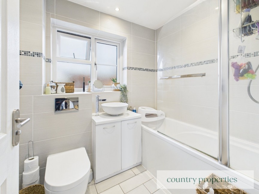 2 bedroom House for Sale Lincoln Close, Welwyn Garden City, Hertfordshire