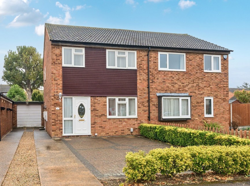 3 bedroom House for Sale The Mixies, Stotfold, Bedfordshire