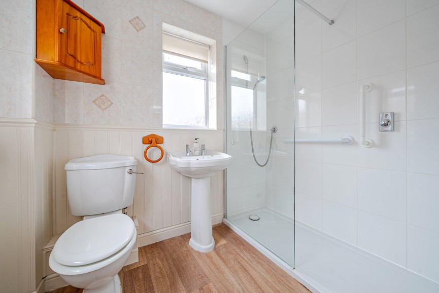 3 bedroom House for Sale The Mixies, Stotfold, Bedfordshire