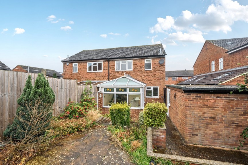 3 bedroom House for Sale The Mixies, Stotfold, Bedfordshire