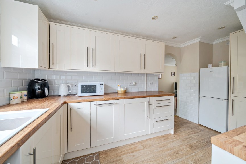 3 bedroom House for Sale The Mixies, Stotfold, Bedfordshire