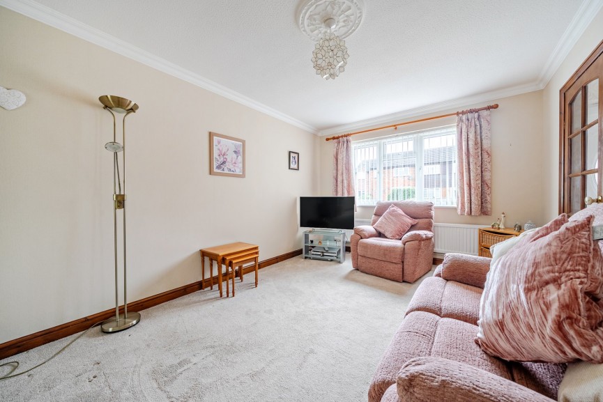 3 bedroom House for Sale The Mixies, Stotfold, Bedfordshire