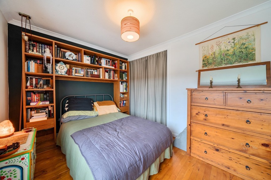 3 bedroom House for Sale Chicksands, Shefford, Bedfordshire