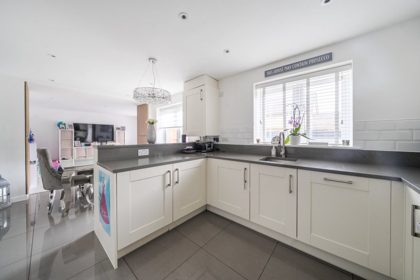 3 bedroom House for Sale Newton Grove, Shefford, Bedfordshire