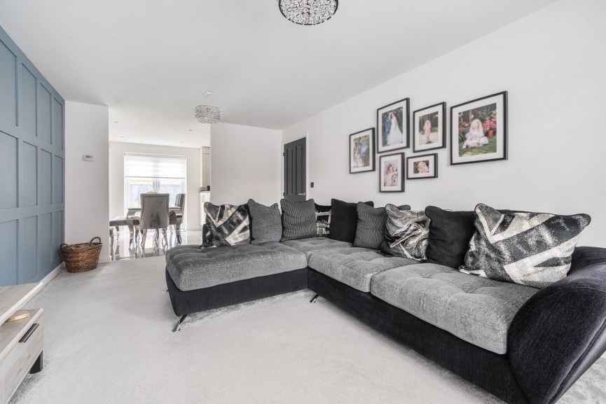 3 bedroom House for Sale Newton Grove, Shefford, Bedfordshire